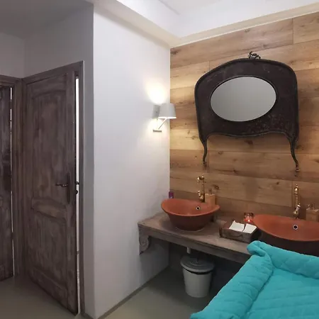 Brat łata Gościnne Nocleg ze śniadaniem *