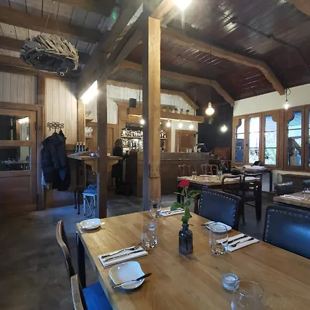 Brat Lata Goscinne Bed & Breakfast *